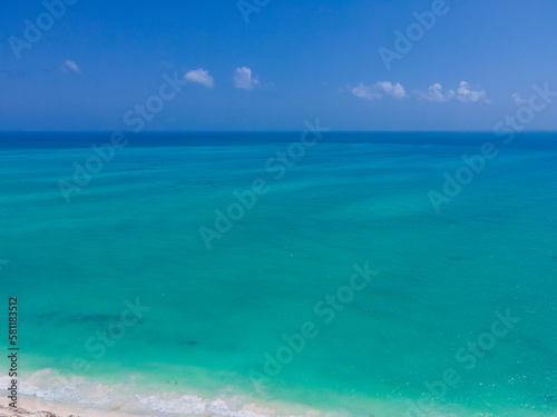 Fototapeta Naklejka Na Ścianę i Meble -  Drone view of Caribbean Sea at Isla Blanca, Mexico