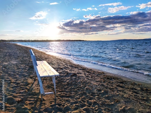 Fototapeta Naklejka Na Ścianę i Meble -  the bench at the beach