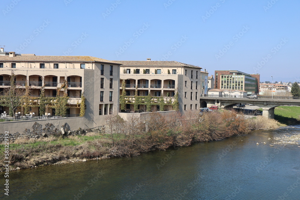 La rivière Aude dans la ville, ville de Carcassonne, département de l'Aude, France