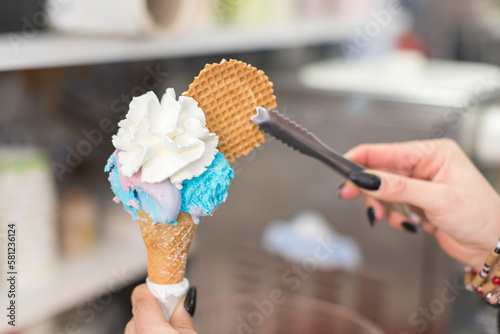 ice cream, cream, dairy, advertising, colourful, different, favor, refreshing, various, flavor, scoop, vanilla, display, panorama, sell, ball, parlour, assorted, fruity, icecream, many, milk, white, c