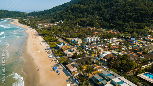 Aerial view of Juquehy beach and coastline in São Paulo, Brazil / Vista aérea da praia de Juquehy e litoral norte de São Paulo