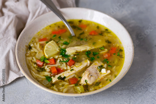 Chicken lemon orzo soup. style hugge