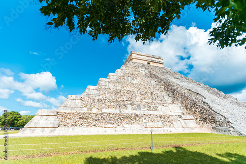 Kukulcan El Castillo pyramid in Chichen Itza. Mayan ruins  in Mexico