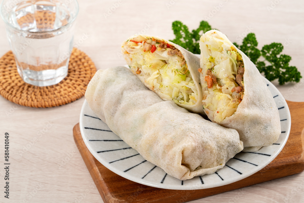Delicious popiah, lumpia, Taiwanese spring roll food. Stock Photo ...