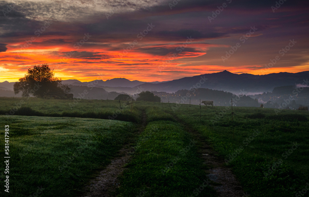 Obraz premium Amanecer en Cantabria