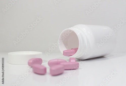 white pill bottle