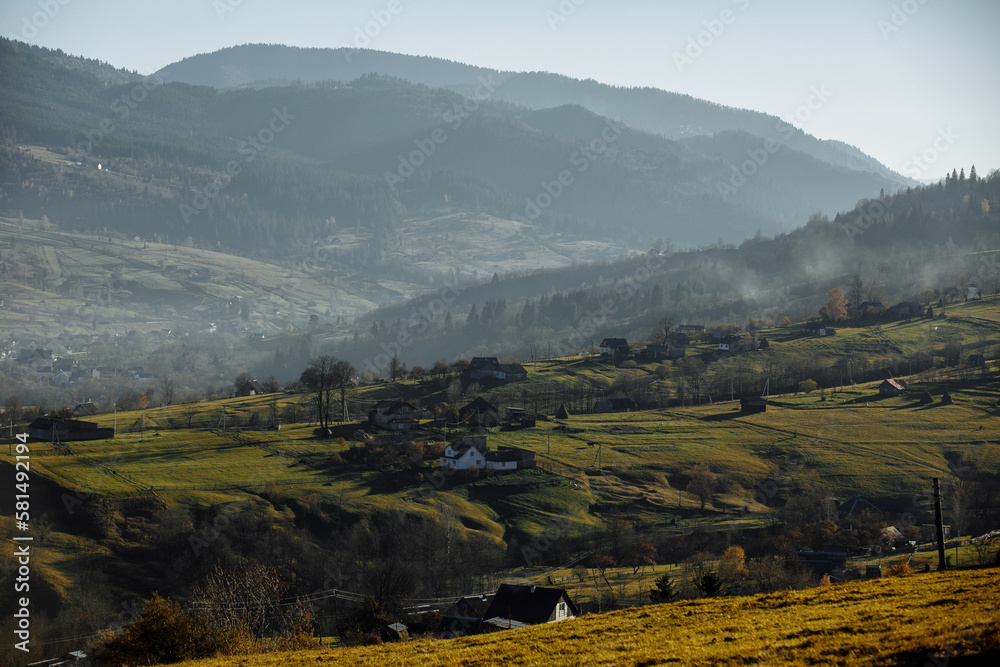 Obraz premium Landscape of autumn mountains on a sunny day