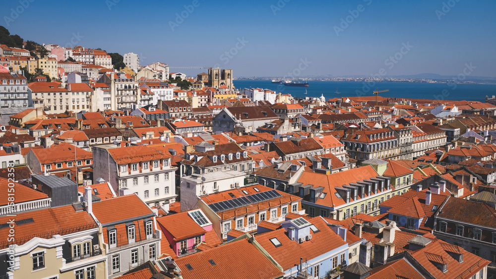Panoraman over Lisbon