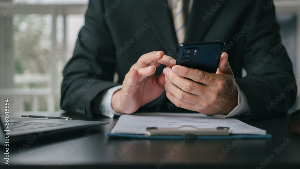 Lawyers and legal requirements and bribery in adjudicating and adjudicating litigation cases. Lawyers and legal requirements and bribery in adjudicating and adjudicating litigation cases.