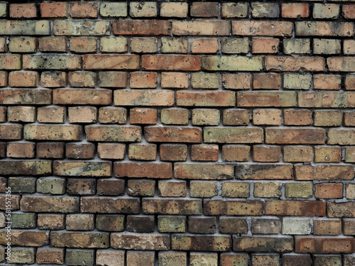 Mur z jasnej cegły