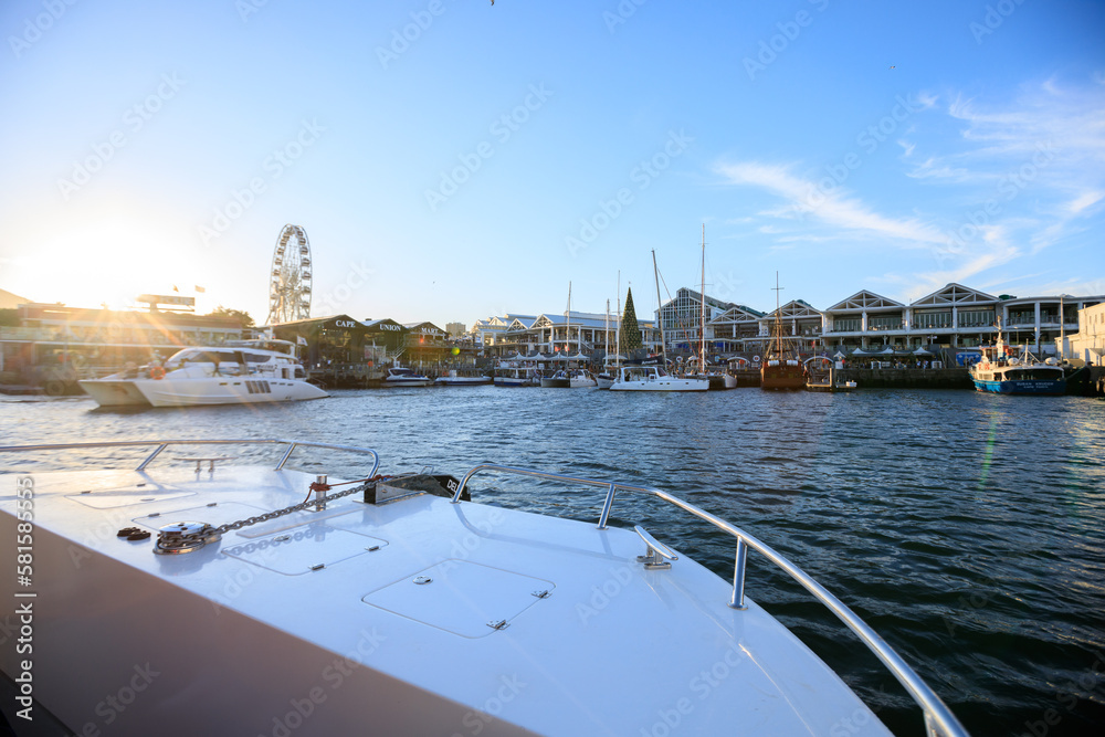 Naklejka premium V&A Waterfront Cape Town at Sunset