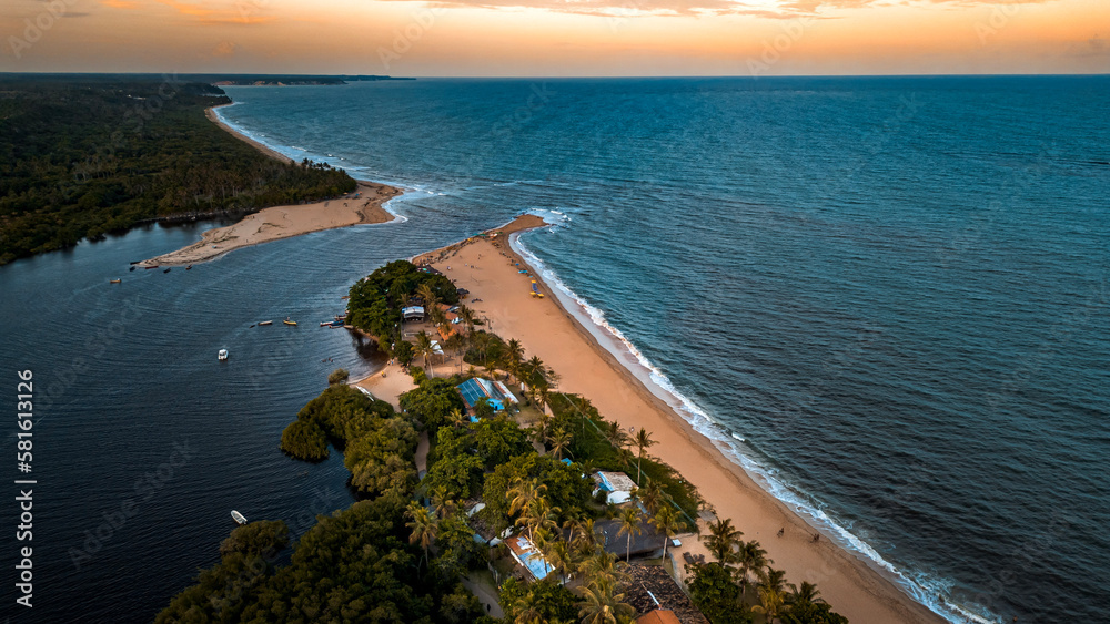 Tropical Caraíva Bahia Paisagem Natureza  Paraíso Turístico Vilarejo Férias Verão Praia Satu Rio Mar Comunidade Litorânea Ribeirinha Porto Seguro Costa Descobrimento APA Trancoso Monte Pascoal Igreja - obrazy, fototapety, plakaty 