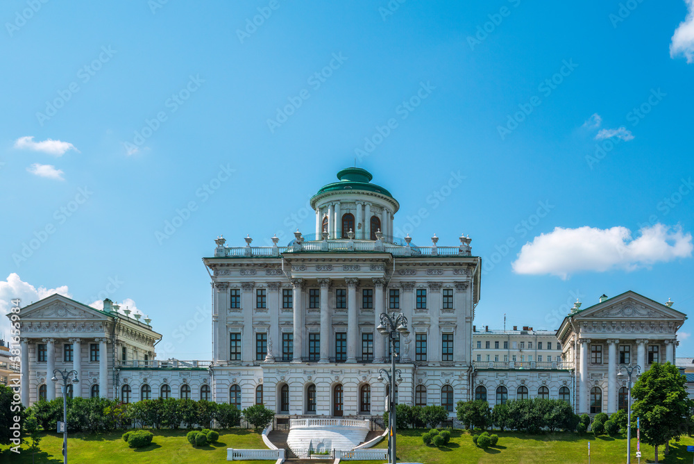 Obraz premium Pashkov house, the Neoclassical building near Red Square in Moscow, Russia, under clear blue sky
