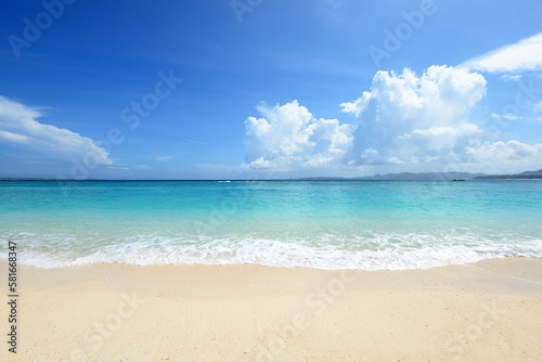 沖縄の美しい海の風景 © Liza5450