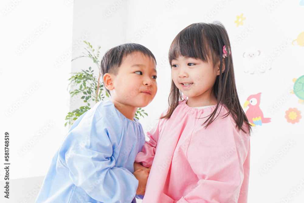 幼稚園・保育所・こども園で楽しく過ごす可愛い子供たち 幼稚園・保育所・こども園で楽しく過ごす可愛い子供たち
