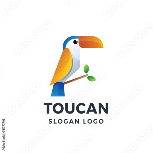 Toucan Gradient Logo Vector Icon Illustration