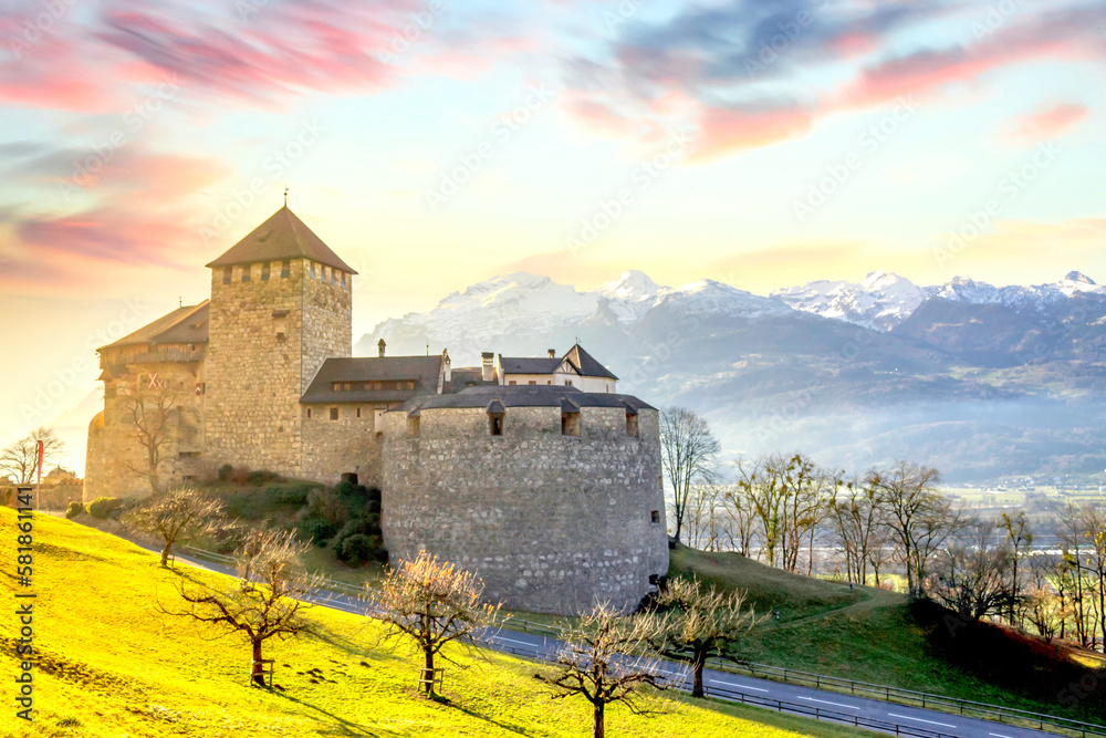 Vaduz, Liechtenstein  - obrazy, fototapety, plakaty 