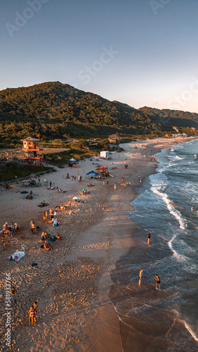 Paisagem Paradis  aca Praia Tropical Mole Floripa Florian  polis Ilha Natureza Mar Oceano Atl  ntico Ondas Areia Cen  rio Horizonte Viagem Turismo Tur  stico Santa Catarina Brasil Brasileiro Drone A  reo