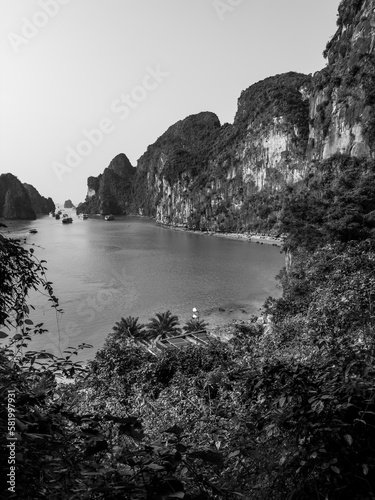 Halong Bay, Surprise Cave Vietnam