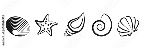 Set of sea shells. Vector illustration in a flat style.