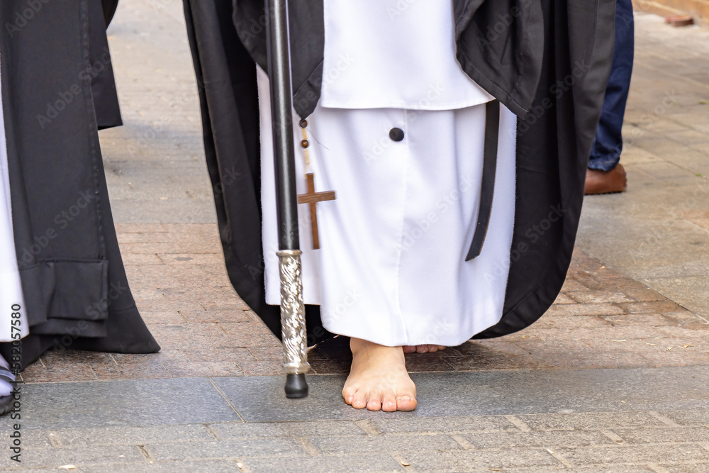 Φωτογραφία Detail of the bare foot of a nazarene or penitent doing his penance station in t