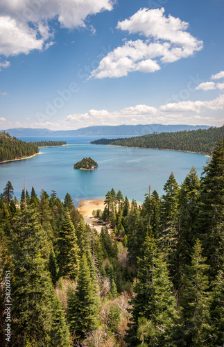 Fototapeta Naklejka Na Ścianę i Meble -  The View at Emerald Bay State Park, Lake Tahoe
