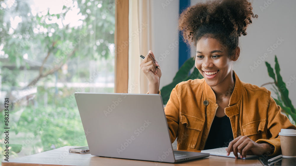Video call, Young african american university foreign exchange students study online on laptop pc english language class Virtual Exchange Program by international specialists with master at cafe. - obrazy, fototapety, plakaty 
