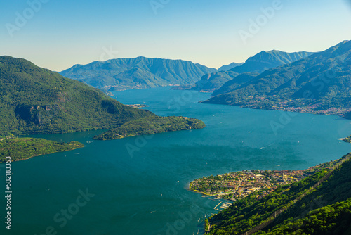Panorama on the upper lake of Como, with the villages of Gera Lario, Domaso, and the mountains that overlook them. 