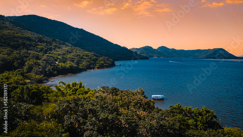 Costa Lagoa da Conceição Floripa Comunidade Açoriana Florianópolis Lago Paisagem Natureza Água Cidade Canto Aérea Drone Trilha Engenho Cachoeira Santa Catarina Brazil Turismo Turístico Viajar Viagem