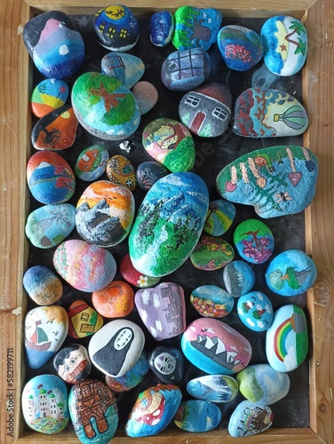 Painting stones