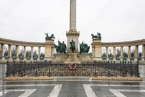 Hungarian Unknown Soldier Tomb Monument photo