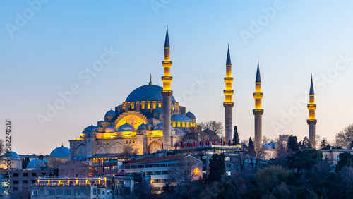 Suleymaniye mosque in Sultanahmet district old town of Istanbul, Turkey, Sunset in Istanbul, Turkey with Suleymaniye Mosque, Beautiful sunny view of Istanbul with old mosque in Istanbul, Turkiye. photo