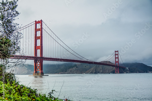The Golden bridge in SF © ELEFTHERIOS