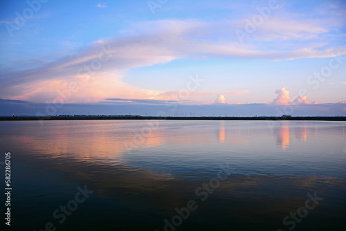 Wallpaper Mural sunset over Lake Ontario, Kingston, Ontario, Canada Torontodigital.ca