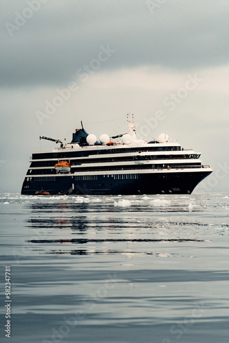 Luxury Cruise Shit In Antarctica 13