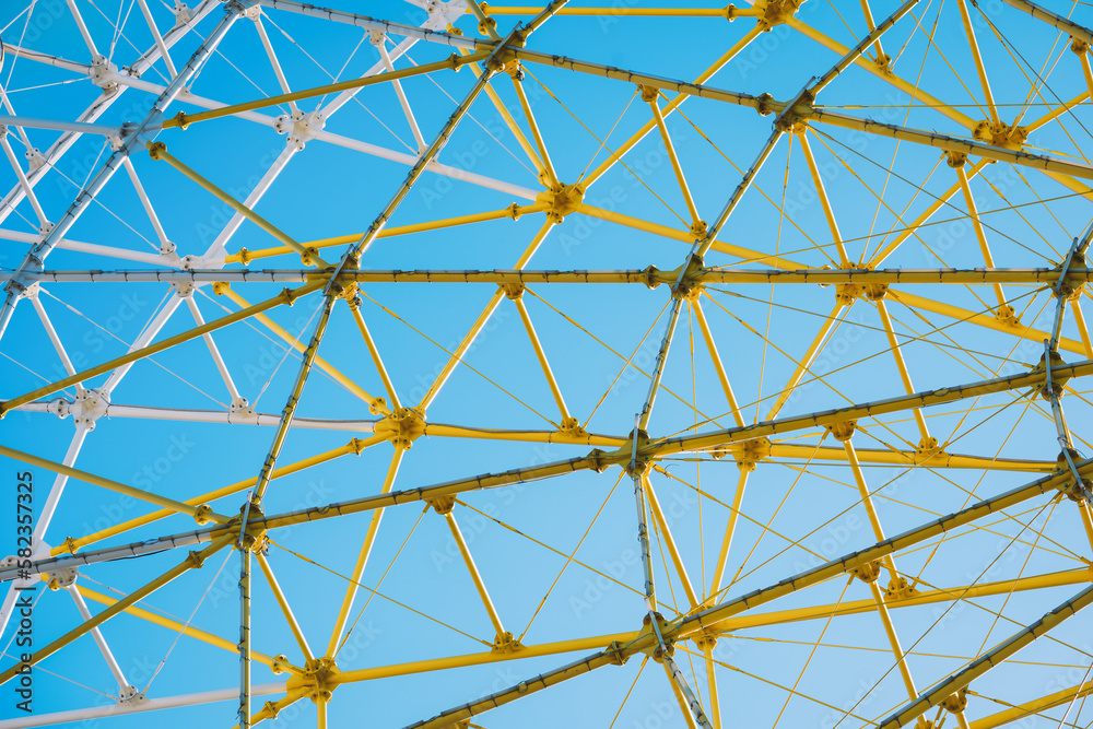 Obraz premium Iron Structure Of The Ferris Wheel