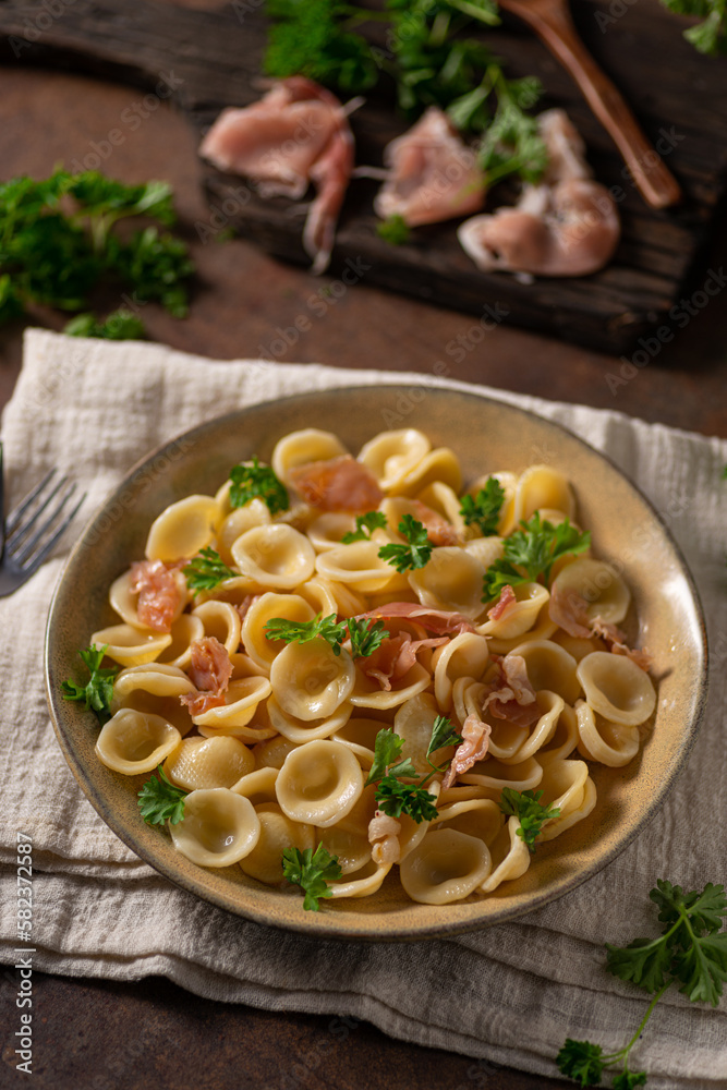 Homemade pasta with ham and garlic Homemade pasta with ham and garlic