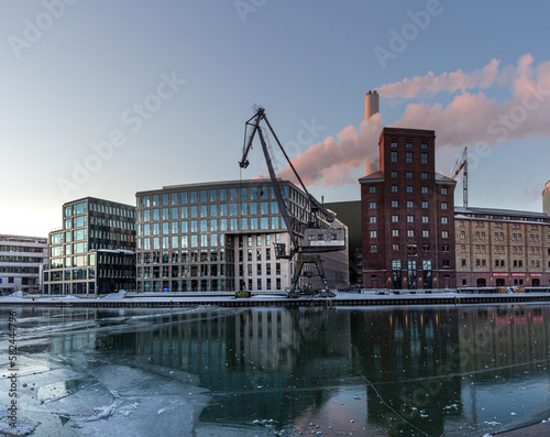 Sonnenaufgang am Münsteraner Hafen im Winter photo