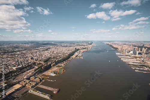 Looking over New York Rivers © YuanTingVictor