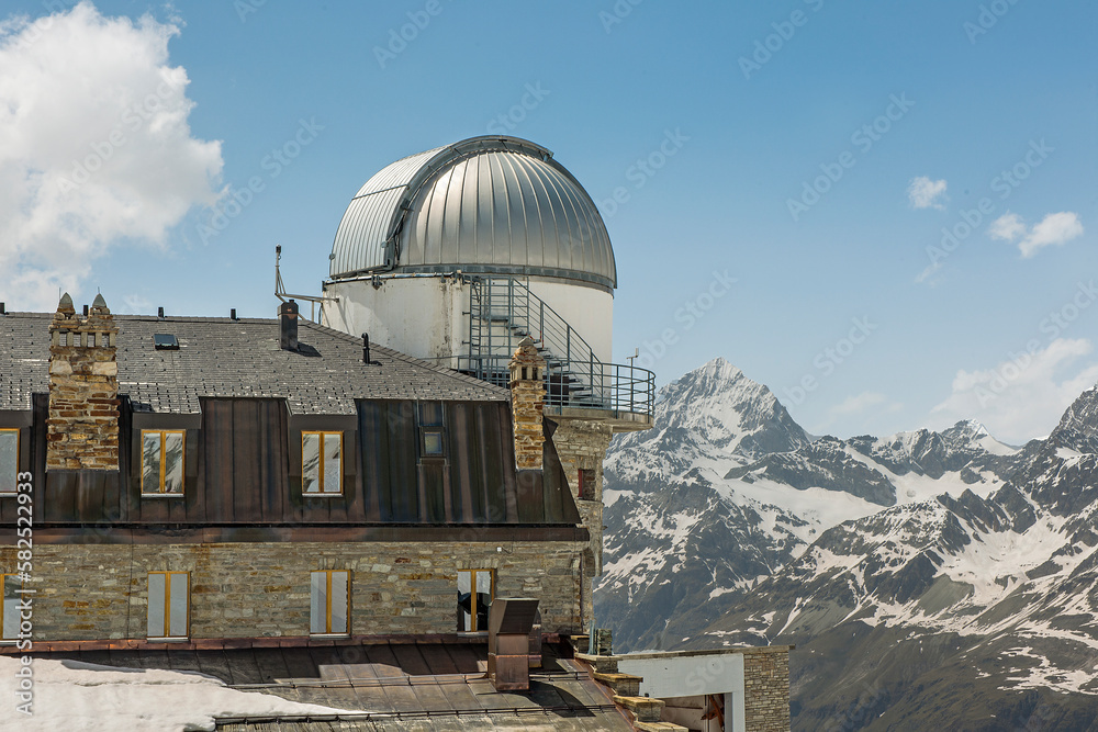 Obraz premium Sternwarte auf dem Gornergrat, ob Zermatt, Wallis, Schweiz