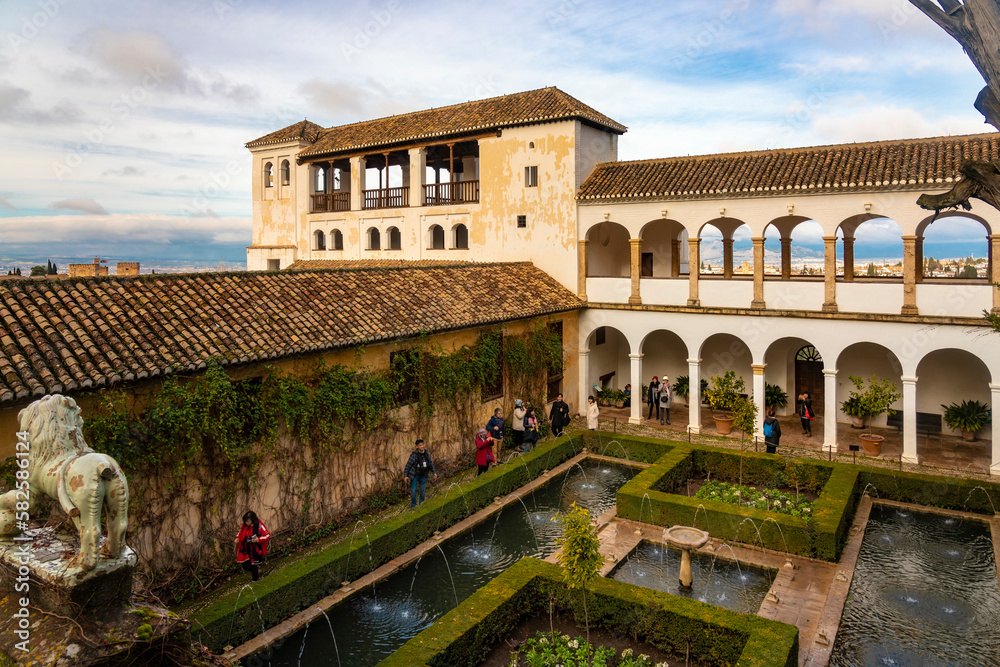 Fototapeta premium the palace and court of generallife, the government quarter at the moorish era