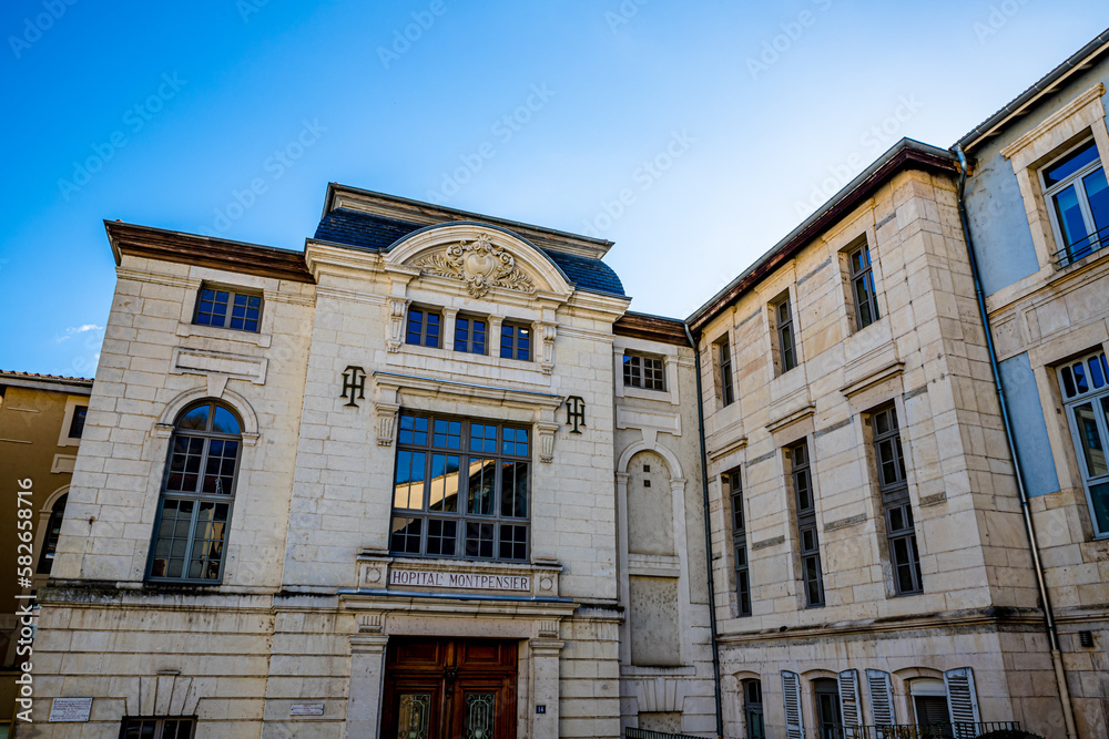 Naklejka premium Hôpital Montpensier à Trévoux