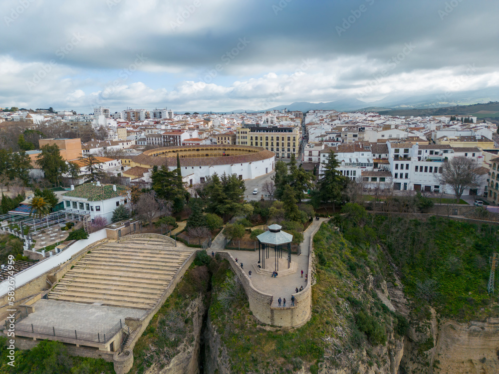 vista de la ciudad monumental de Ronda en la provincia de Málaga, España