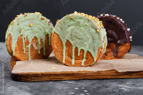 Round Croissant, New York Roll, Supreme Croissants, Trendy Pastry