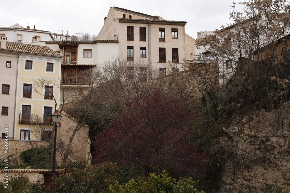 Rincones de la centenaria ciudad de Cuenca, España