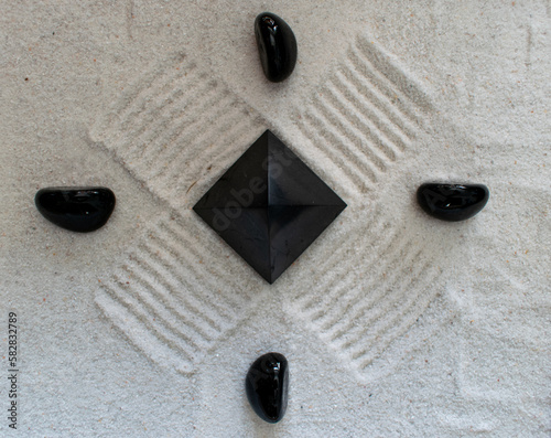zengarden with black stone and pyramid 