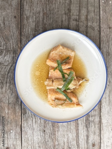 Steamed salmon with ginger and soy sauce