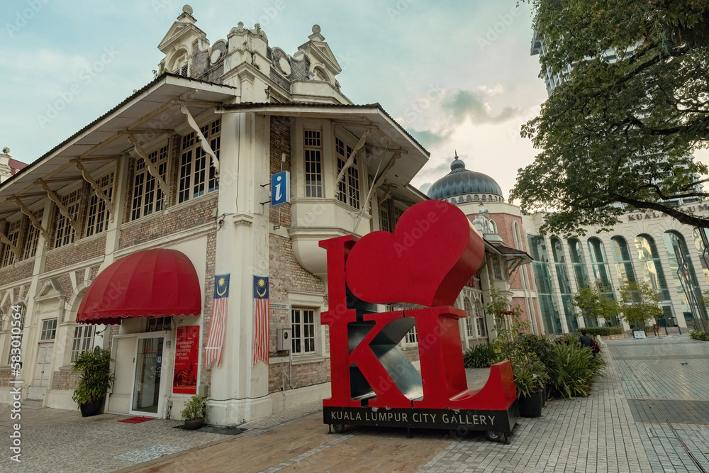 Obraz premium I Love KL sculpture near Kuala Lumpur city gallery Malaysia