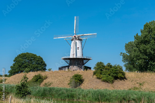 Windmühle De Koe in Veere. Provinz Zeeland in den Niederlanden.