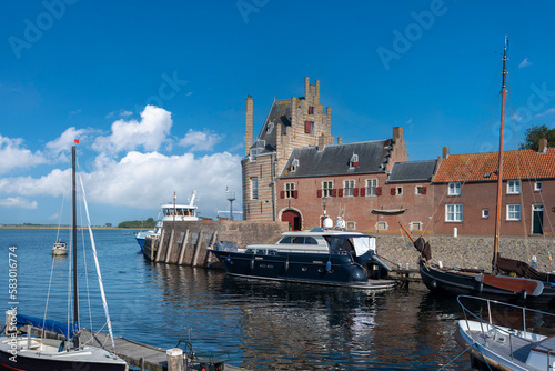 Historische Stadtbefestigung Campveerse Toren in Veere. Provinz Zeeland in den Niederlanden photo